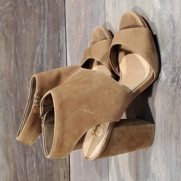 Gianni Bini Women Leather ankle strap  block heels shoes sandals - Picture 3 of 12